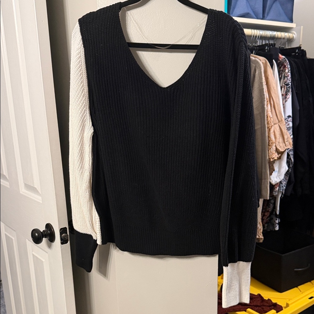 VENUS Black and White V-Neck Sweater